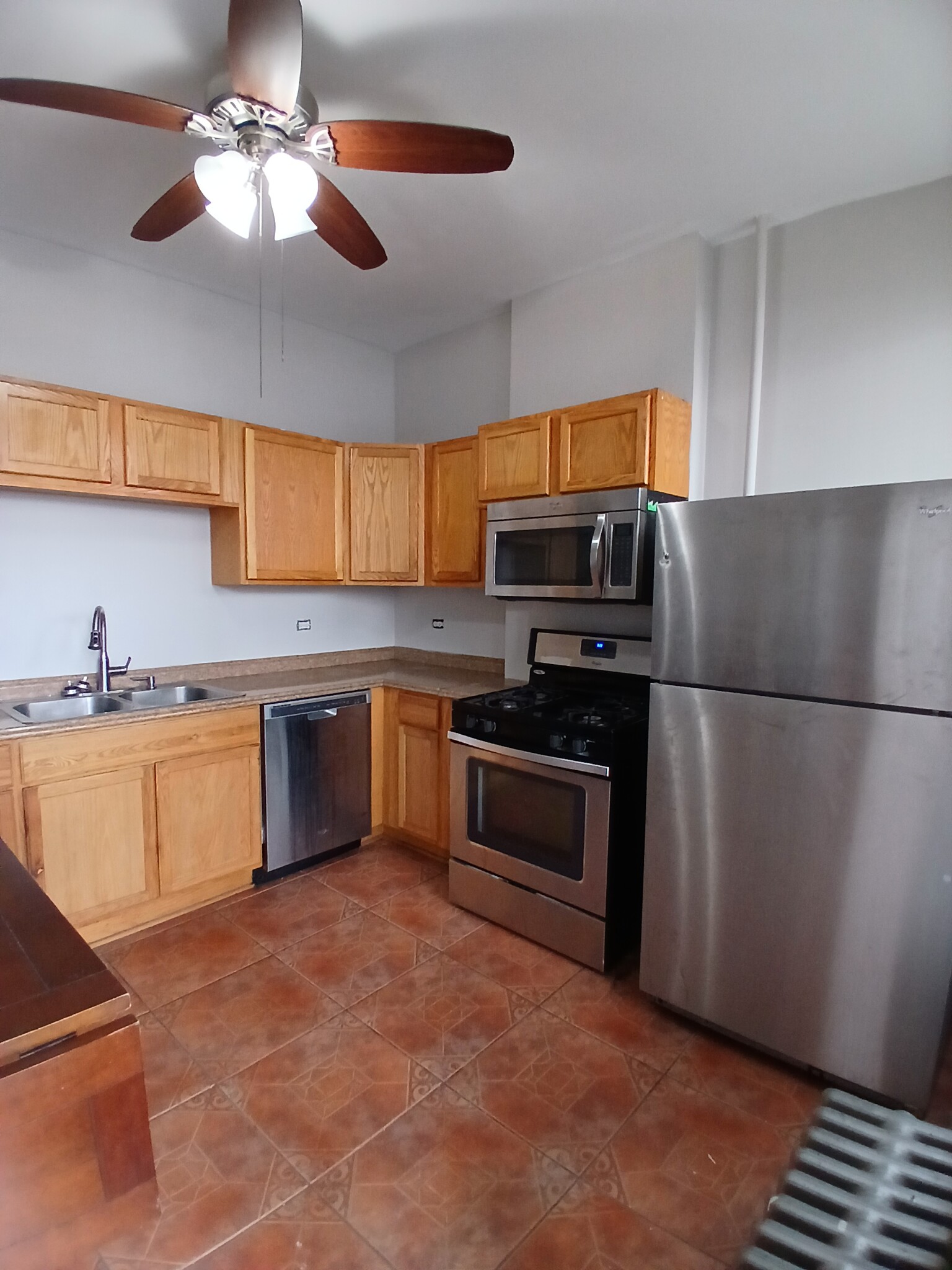 Kitchen - 3421 W Adams St