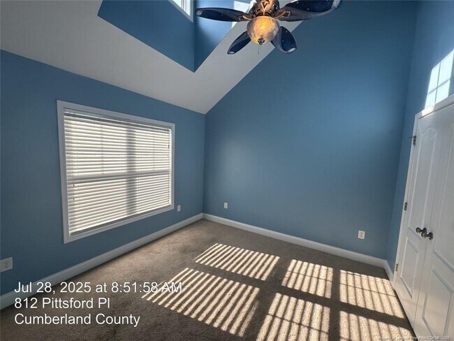 Building Photo - 812 Pittsford Pl