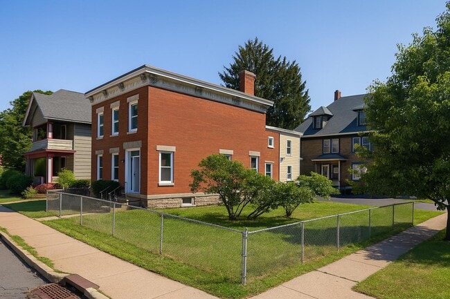 Building Photo - 202 N Townsend St