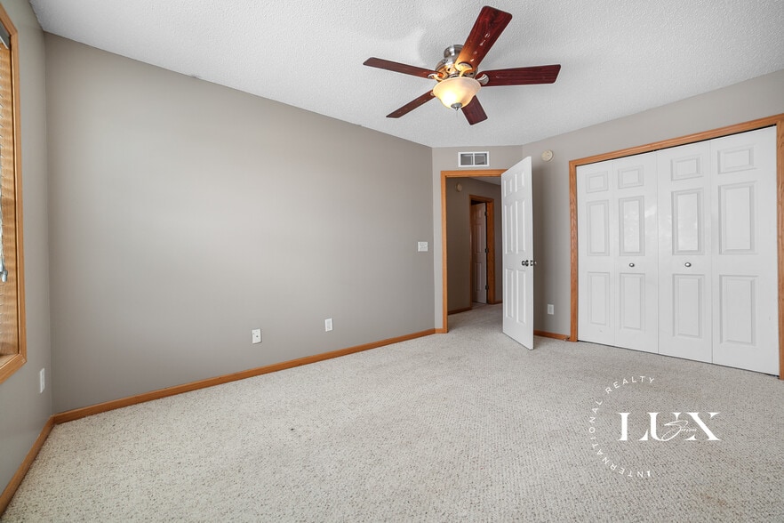 Building Photo - 7601 11th St N