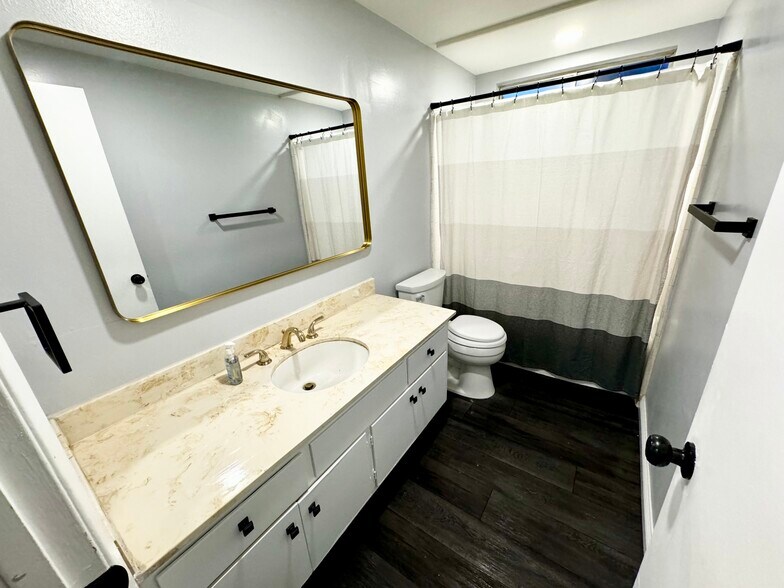 Building Photo - 7147 Pomelo Dr