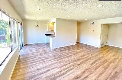 Building Photo - 985 S Idaho St