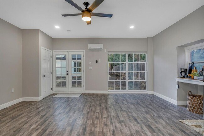 Building Photo - Carruth Property