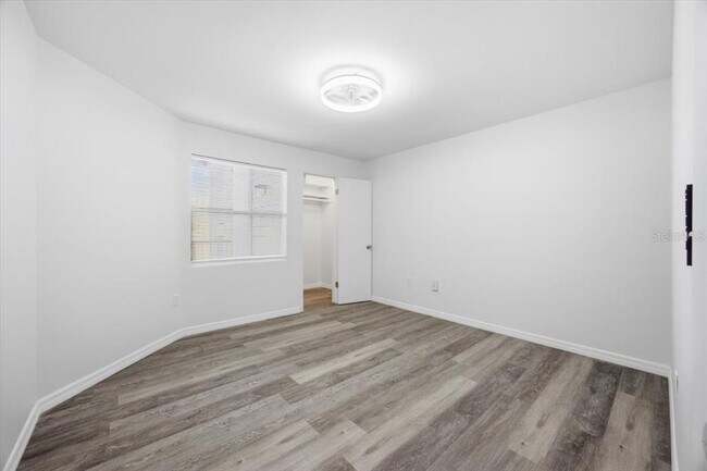 Building Photo - 3028 Parkway Blvd