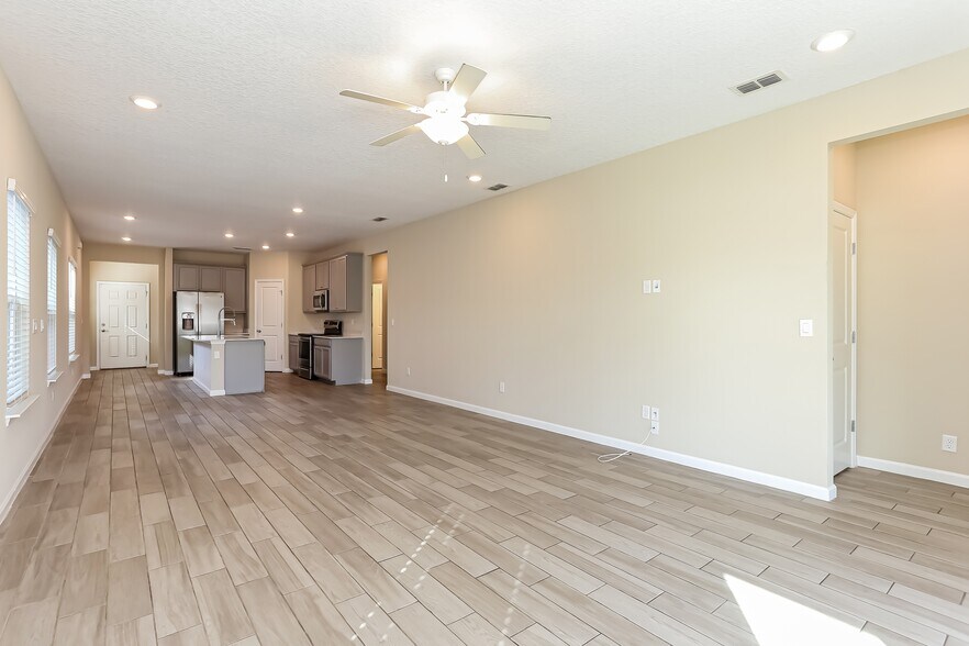 Building Photo - 2180 Sequoia Ct