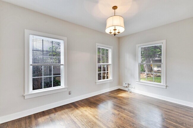 Building Photo - 1511 W 30th St