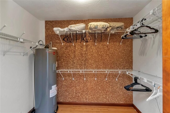 Building Photo - 1542 SE Pinwheel Dr