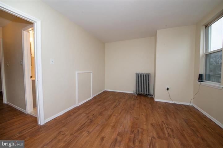 Building Photo - 2061 Wilmot St