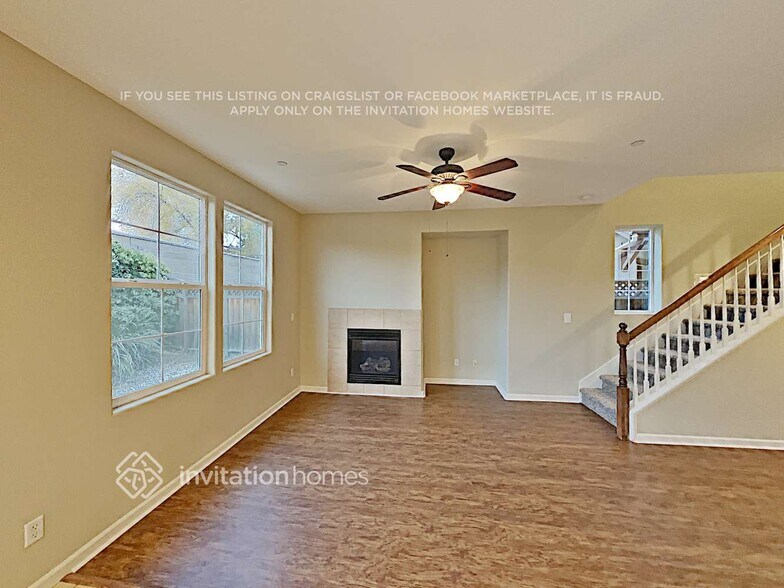 Building Photo - 638 Equinox Loop