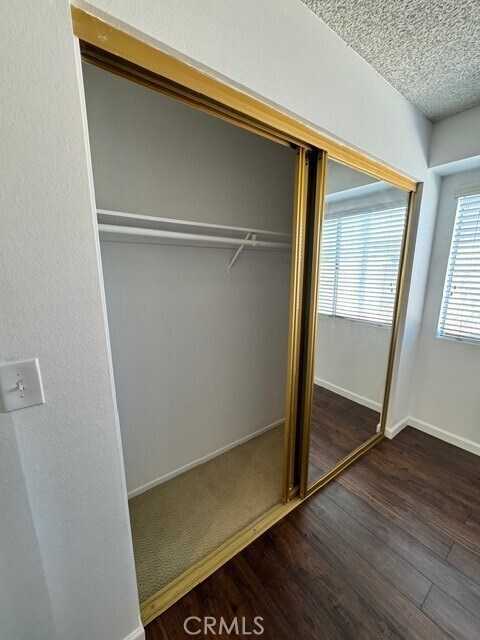 Building Photo - 5139 Independence Ct