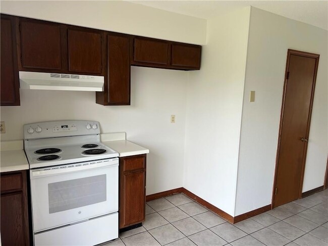 Building Photo - 203 Maryland Dr