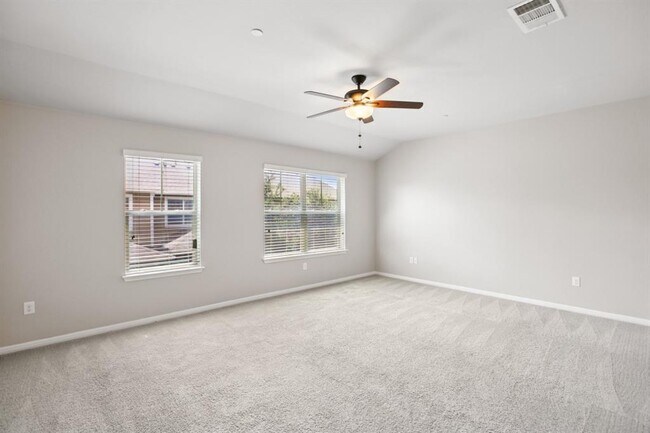 Building Photo - 516 E Slaughter Ln