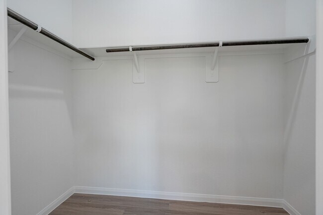 Building Photo - 5105 Mallow St