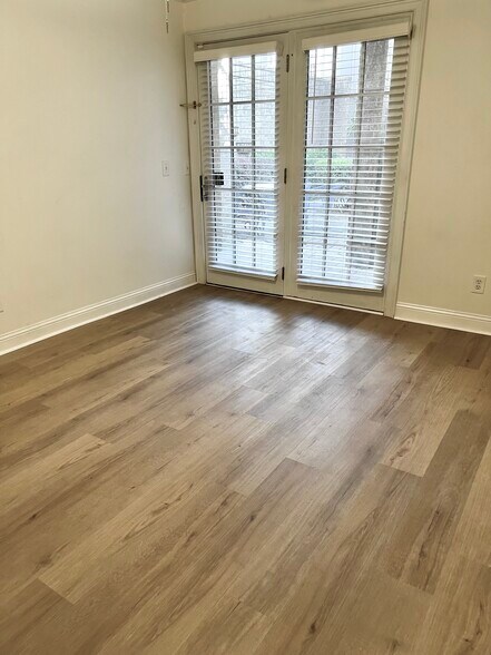 Building Photo - 317 W Taylor St