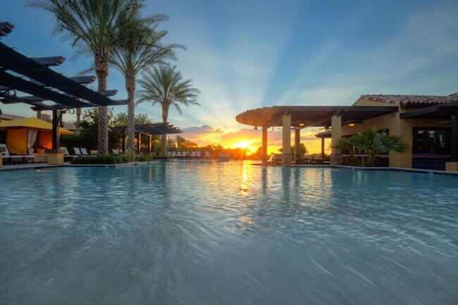 Building Photo - Luxury Rental in Queen Creek - Try Before You Buy