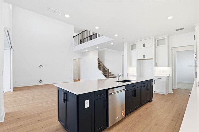 Building Photo - 6962 Jared Oaks Dr