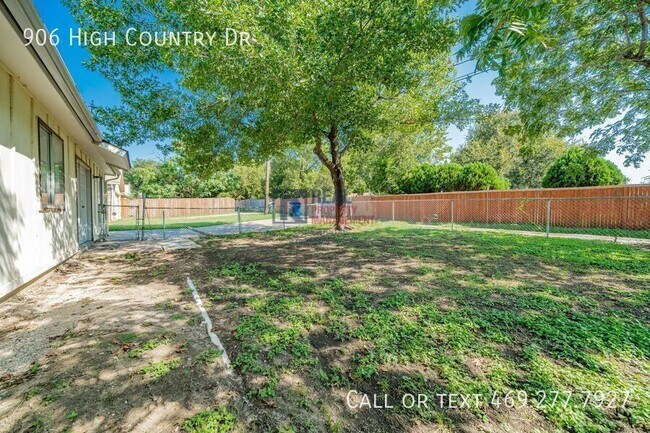 Building Photo - 906 High Country Dr