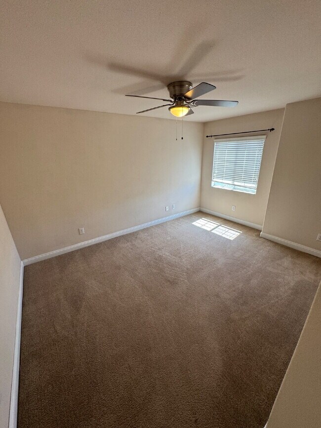 Building Photo - Sky Canyon Area Home w/ 3 Beds PLUS Loft & Solar