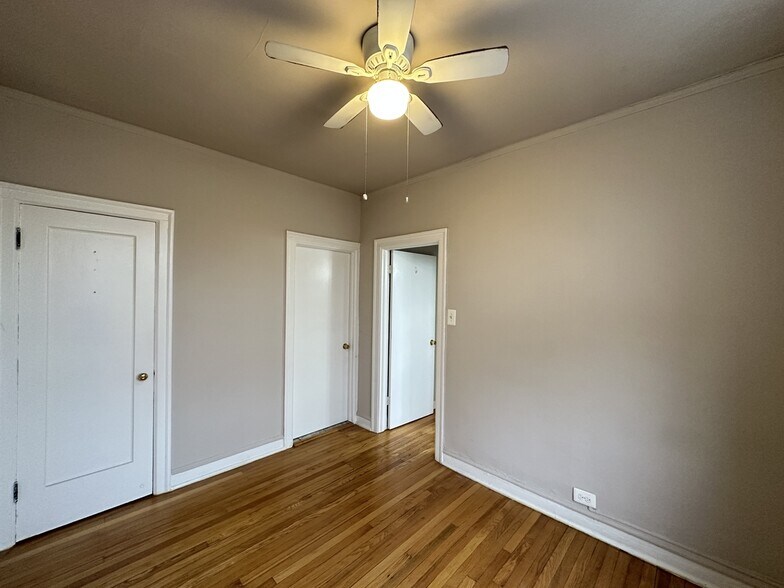 Building Photo - 1371 W Estes Ave