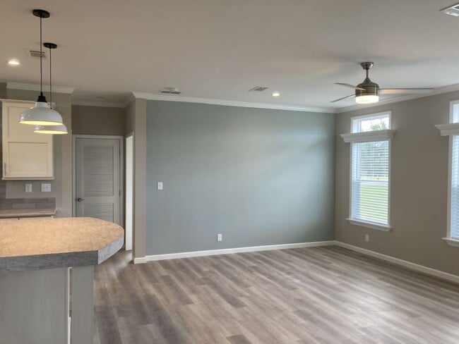 Building Photo - 3604 Campari Dr