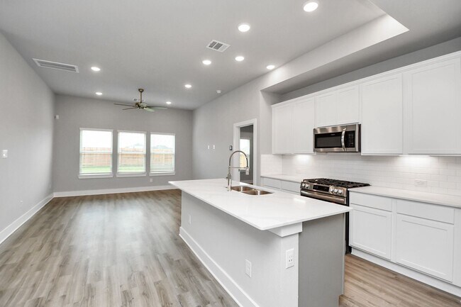 Building Photo - 21023 Treasure Gate Ln