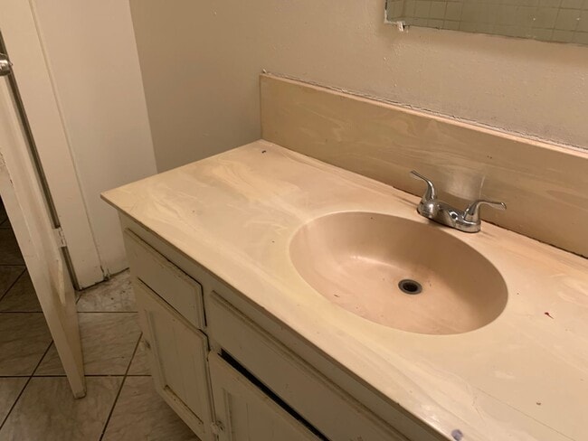 Building Photo - 1815 Potomac Ave