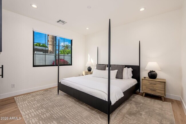 Building Photo - 4017 N 49th Pl