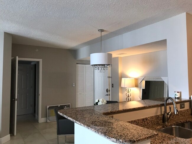 Building Photo - 2080 S Ocean Dr