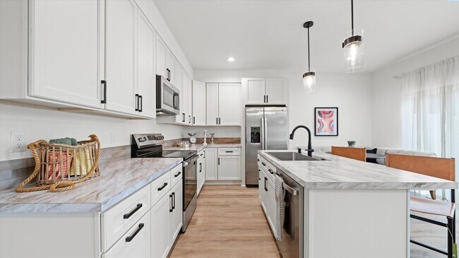 Building Photo - 3555 W 6th Pl