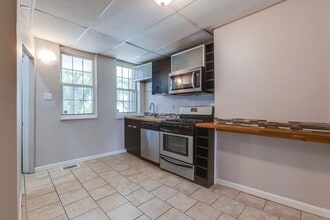 Building Photo - 2013 Gregory St