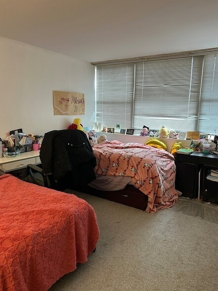 Building Photo - 6301 N Sheridan Rd