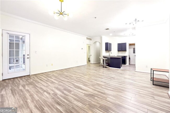 Building Photo - 5641 Roswell Rd