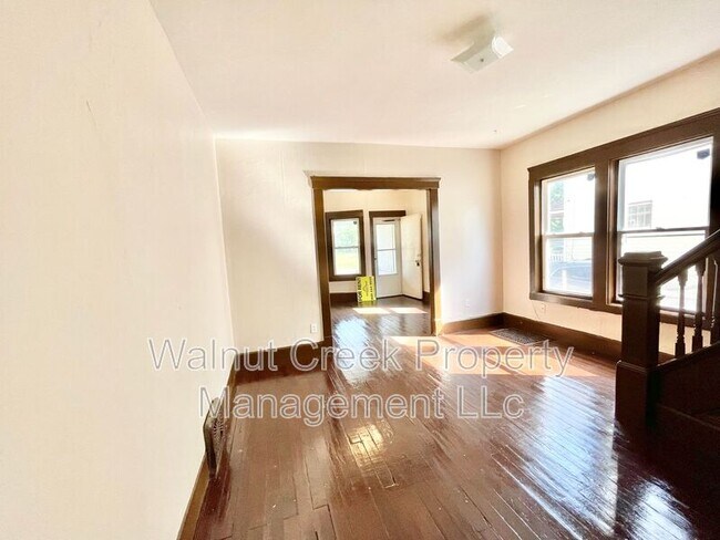 Building Photo - 1816 -1818 E 29th St