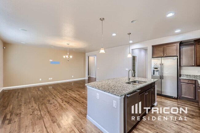 Building Photo - 15577 East 115th Place