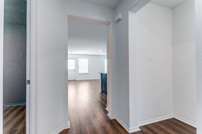 Building Photo - 5518 Salado Falls