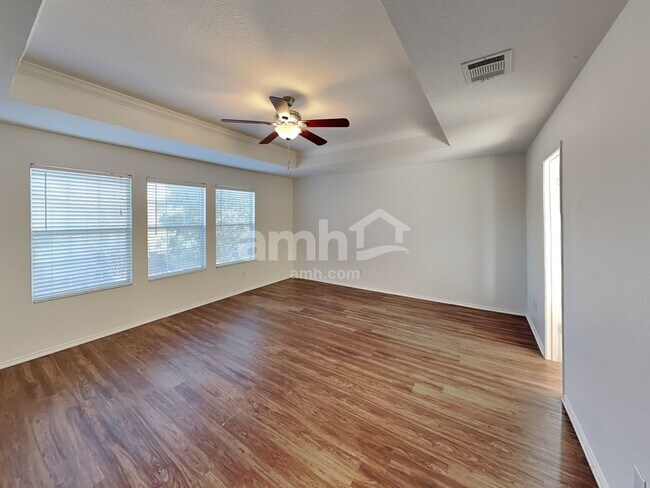 Building Photo - 715 Rodeo Ranch