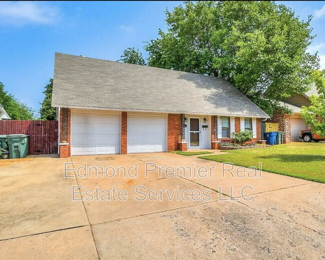 Primary Photo - 629 Redstone Ave