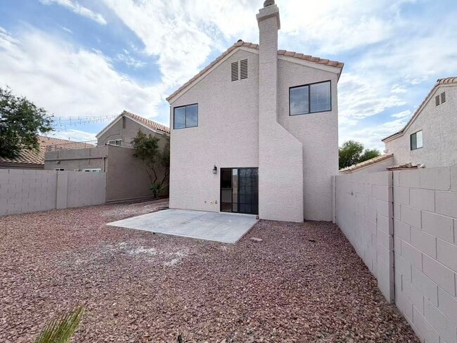 Building Photo - 2316 Chapman Hill Dr