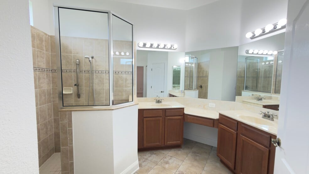 Building Photo - 8120 Turkey Hill Ct