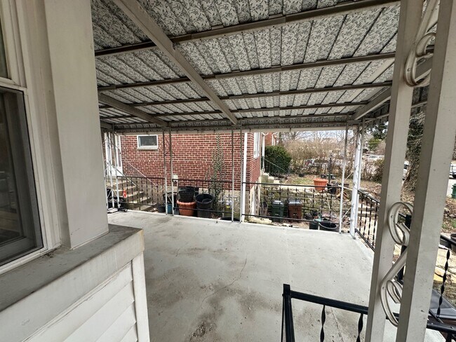 Building Photo - 6044 Mayflower Ave