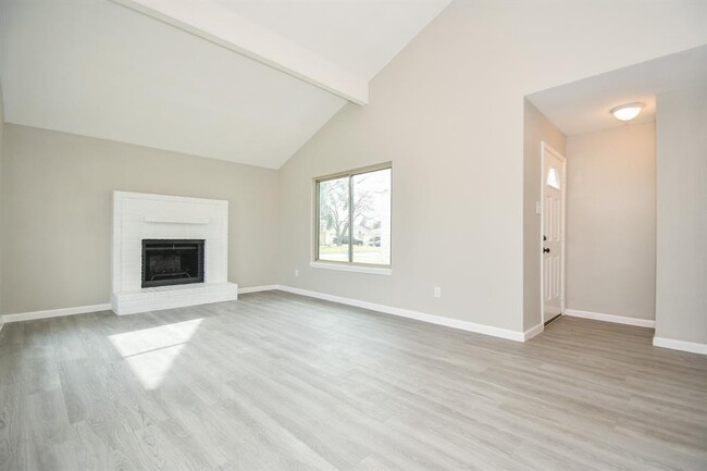 Building Photo - 8323 Blacksmith Dr