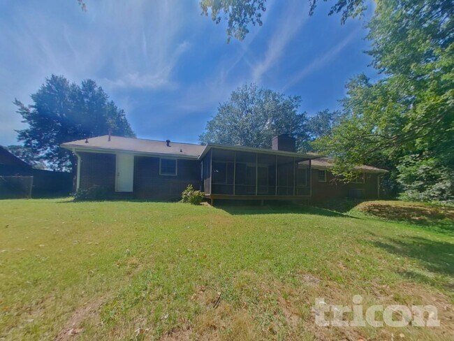 Building Photo - 490 Rocky Creek Dr