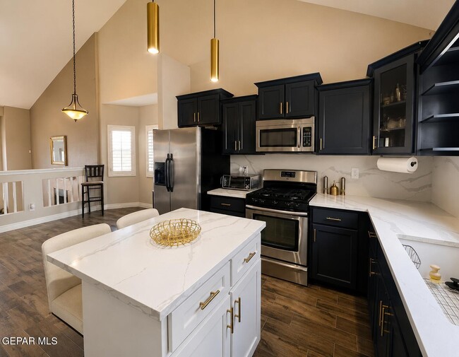 Building Photo - 836 Sunset Park Dr
