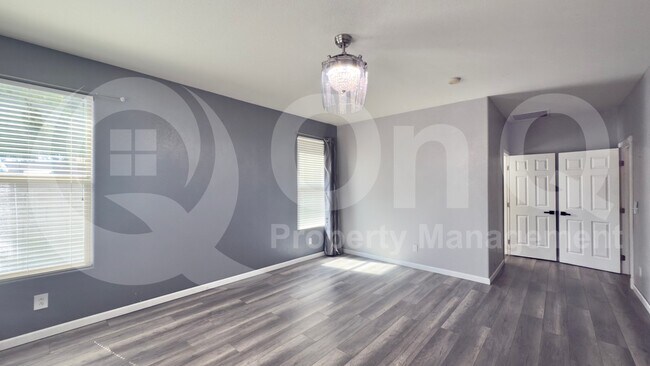 Building Photo - 45513 W Starlight Dr