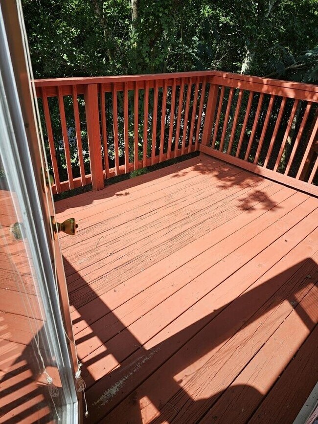 Building Photo - 741 White Dr