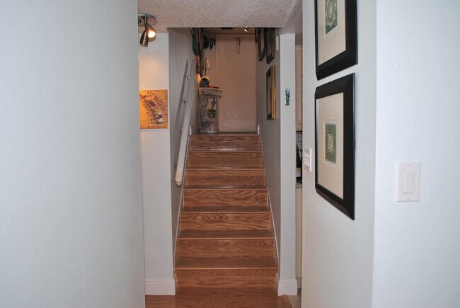 Building Photo - 755 Dotterel Rd