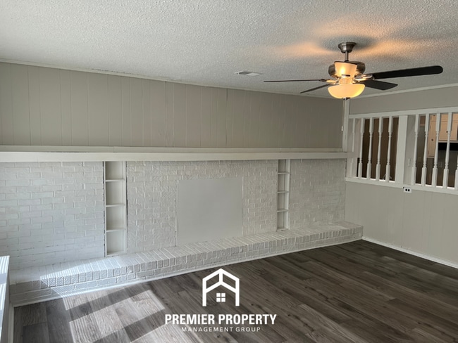 Building Photo - Newly Renovated 3-Bedroom Home for Rent in Huntsville, AL - Hardwood Floors & Fenced Backyard