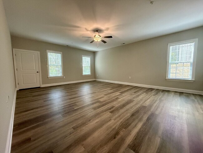 Building Photo - Anderson Creek Club Golf Course View - Available Now