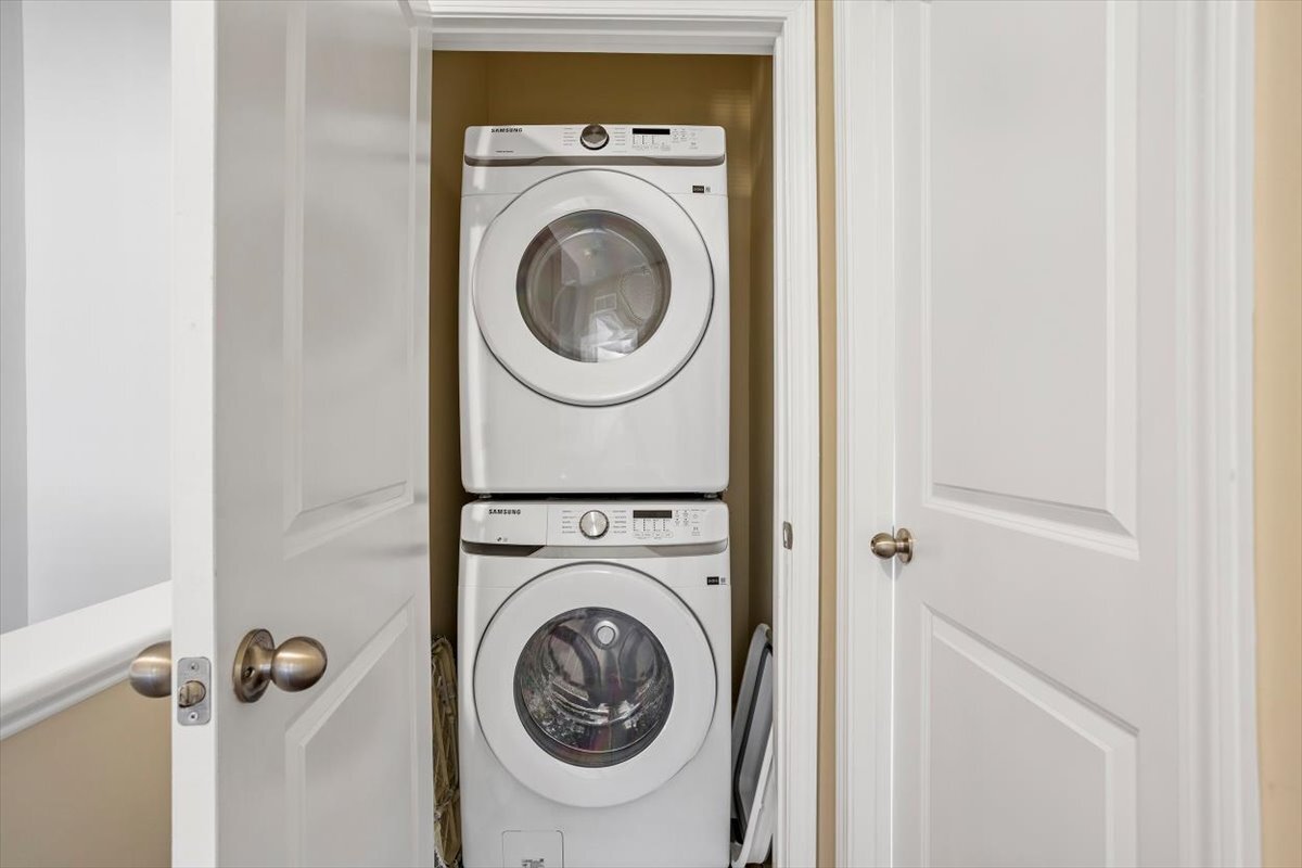 Building Photo - 1427 Crafton Way