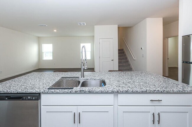 Building Photo - 78 Elmarry Ln